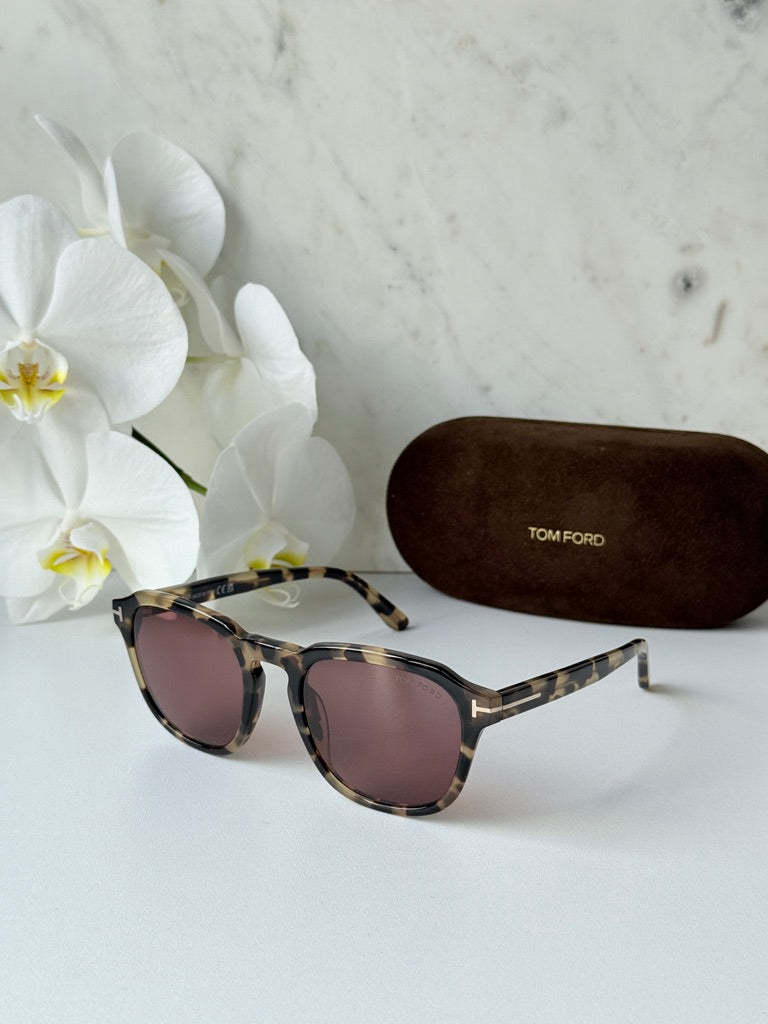 Tom Ford Sari FT0690 Gafas de sol polarizadas negras