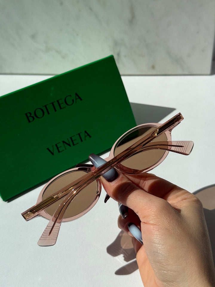Bottega Veneta BV1388S Oval Sunglasses in Pink