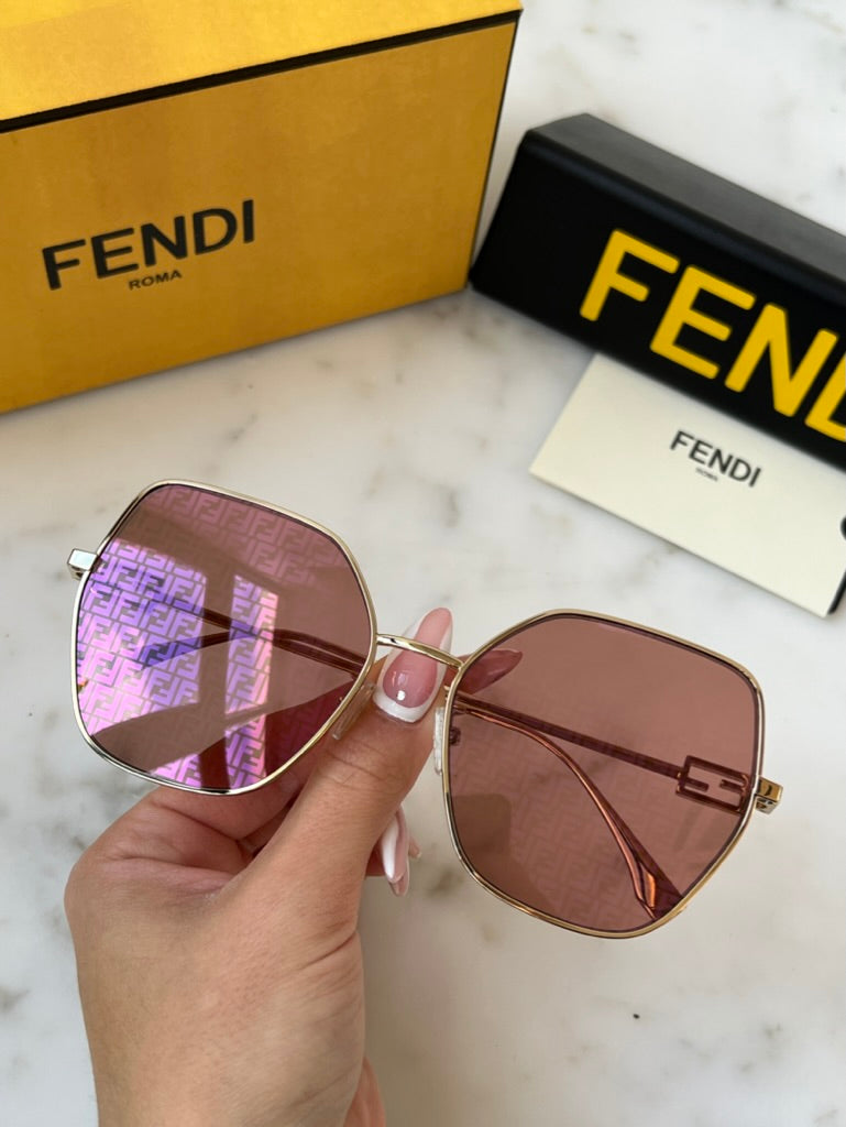 Fendi FE40033U Gafas de sol con monograma rosa y espejo 