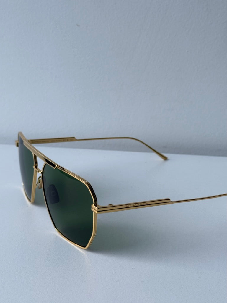 Bottega Veneta BV1012S Minimalist Aviator Sunglasses in Gold/Green Lens