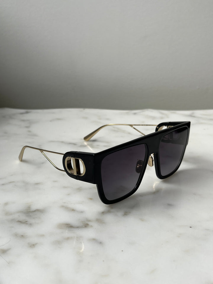 Dior 30Montaigne S3U Flat Top Sunglasses in Black