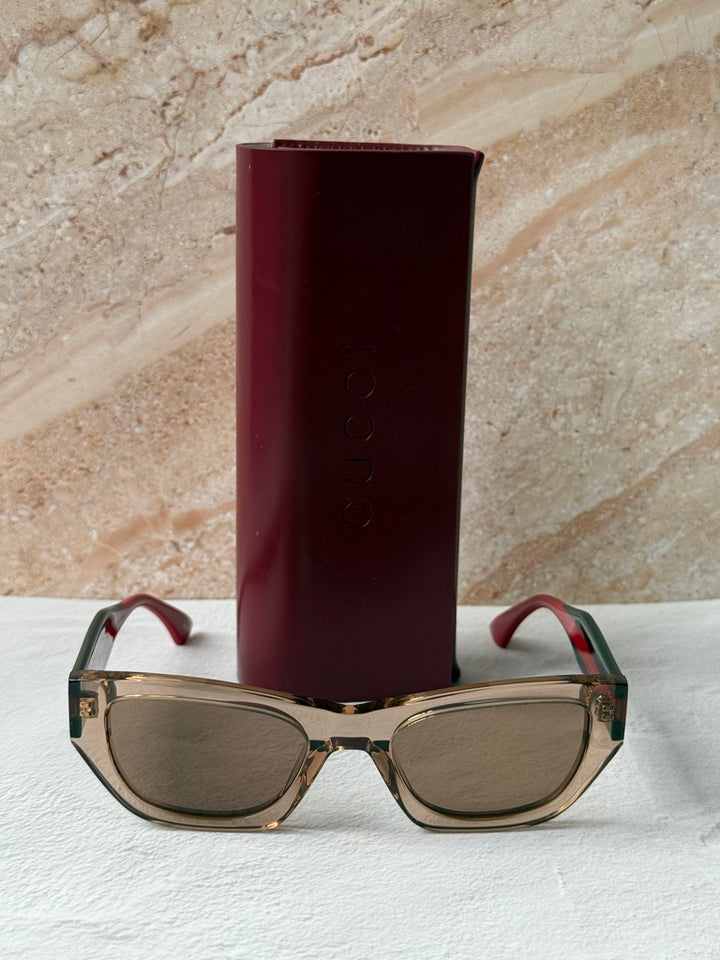 Gafas de sol extragrandes Gucci GG0817S con lentes grises 