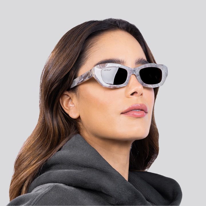 Off White Venezia Sunglasses in Marble Grey