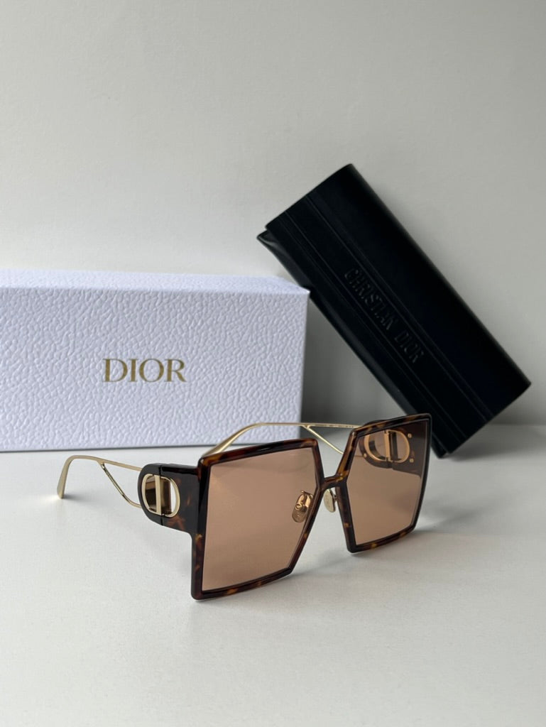 Dior 30Montaigne SU Square Sunglasses in Tortoise Brown