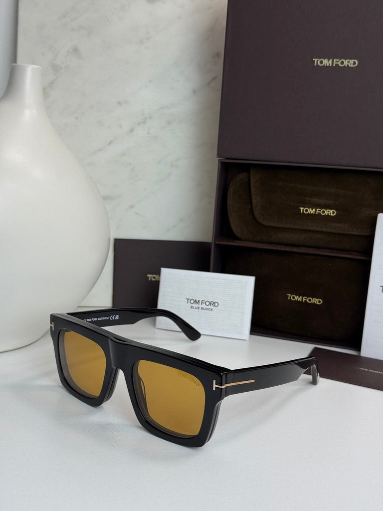 Tom Ford FT5690-B Gafas de sol con clip