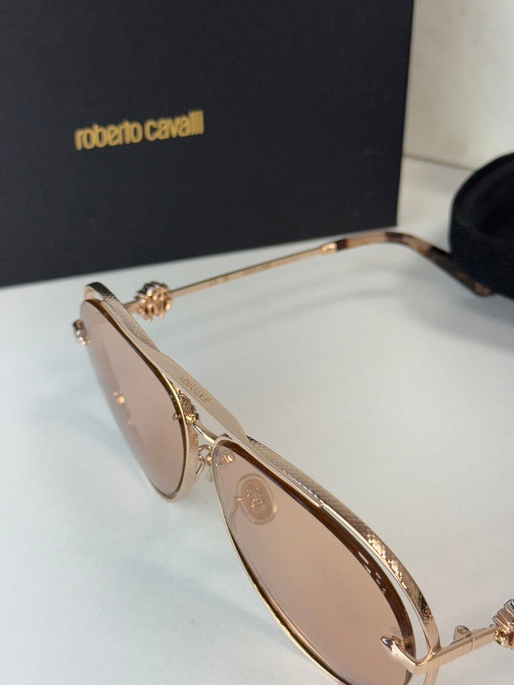 Gafas de sol ovaladas de pierna baja en negro Gucci GG1235S