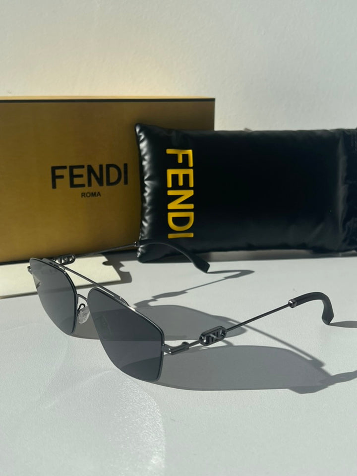 Fendi FE40079U O'Lock Aviator Sunglasses in Black