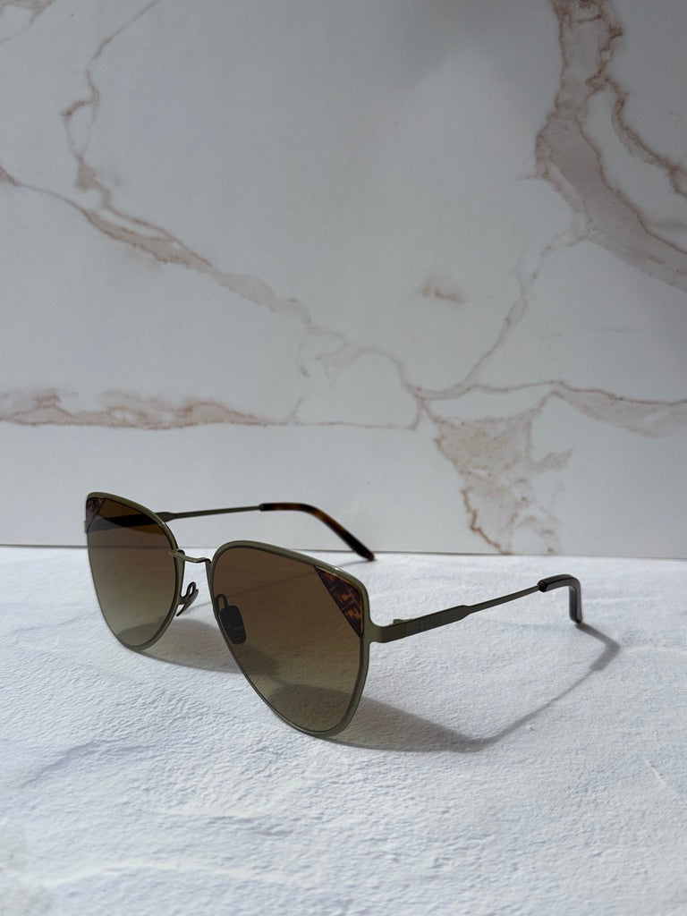 Fendi FE40189U Butterfly Sunglasses in Bronze