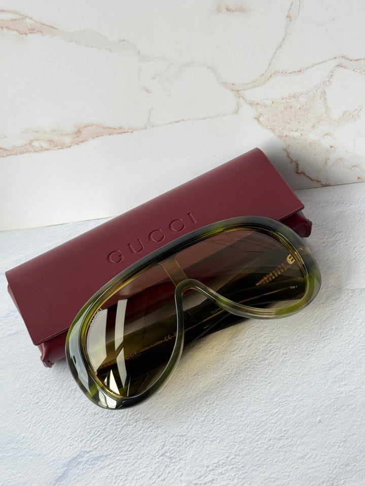 Gucci GG2164S Oversized Aviator Sunglasses in Green