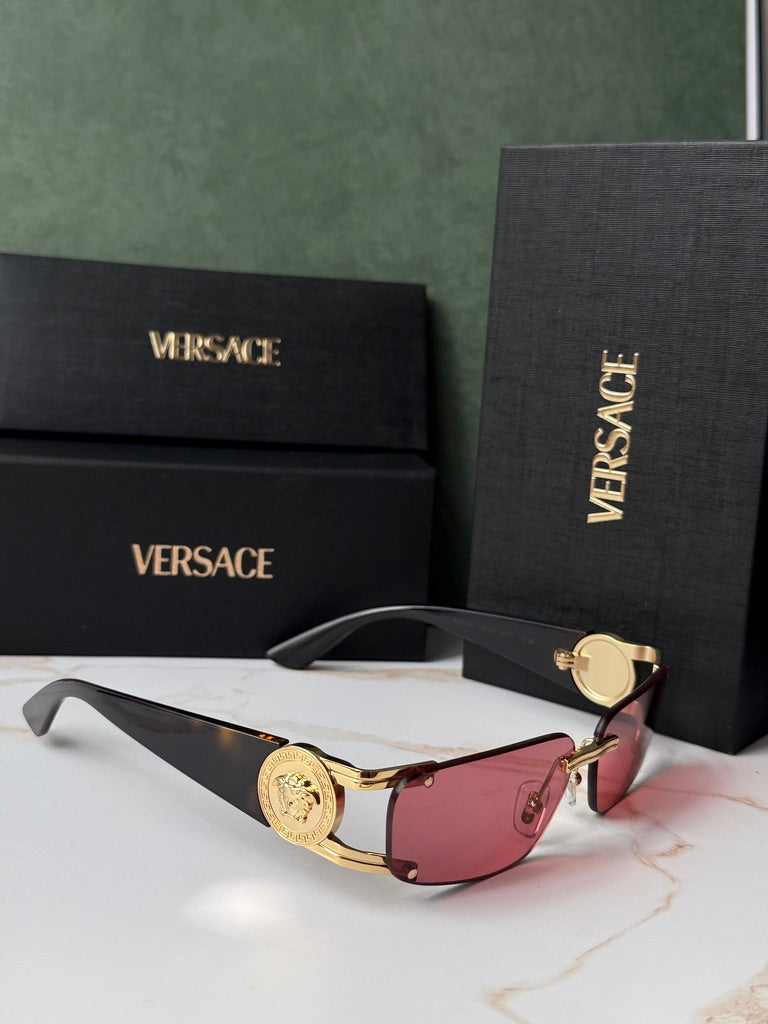 Versace Gafas de sol VE2258 Shield en espejo dorado rosa