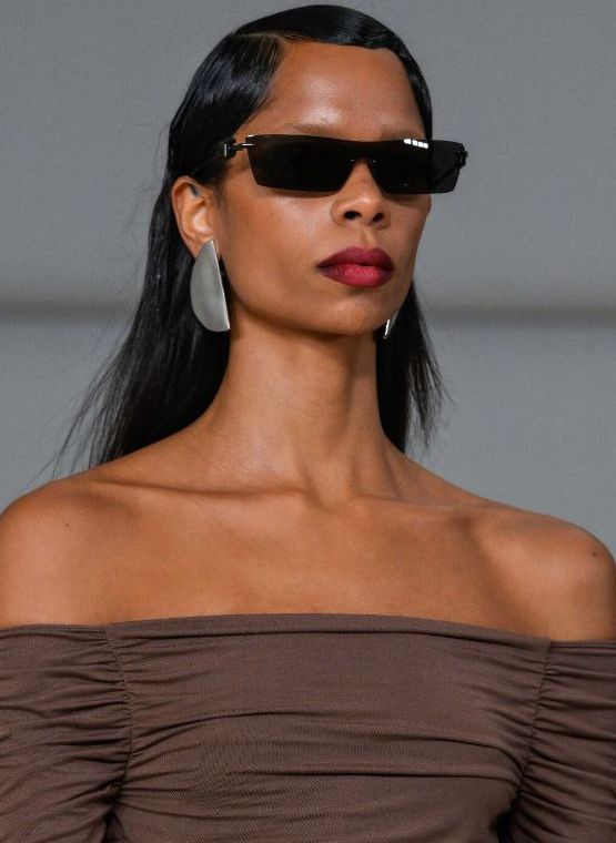 Dolce &amp; Gabbana DG2292 Gafas de sol con escudo sin montura en negro 