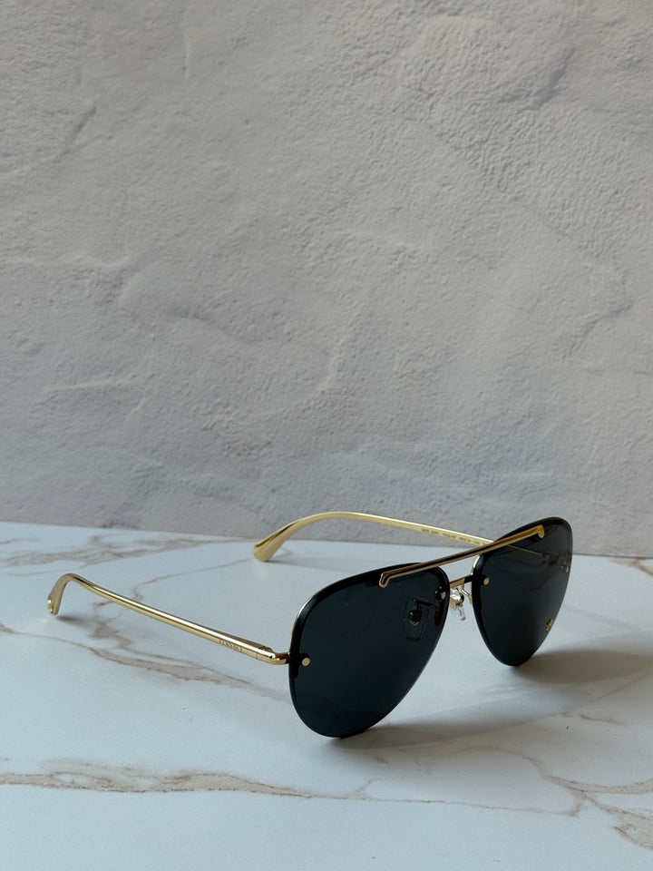 Versace VE2231 Gafas de sol estilo aviador Medusa en oro negro