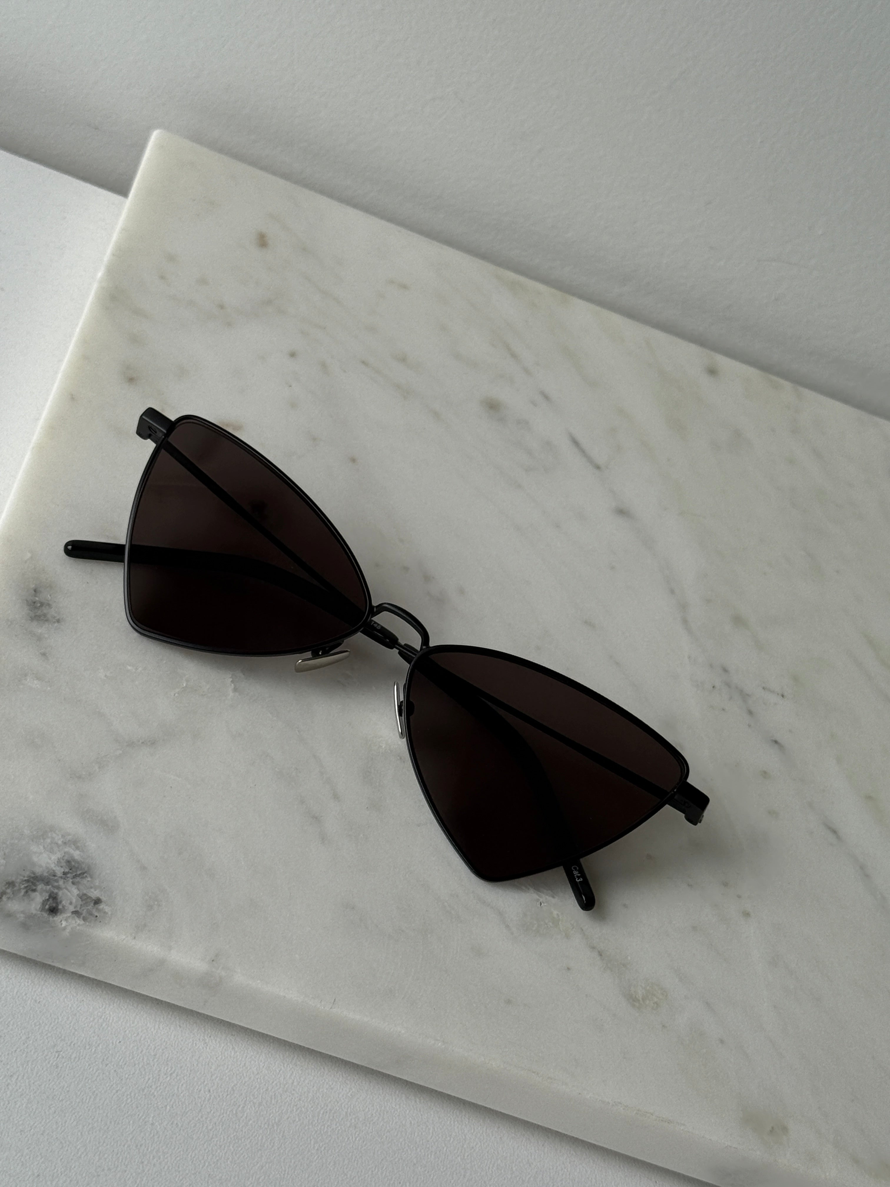 サンローラン　サングラス　SL303 004 JERRY ユニセックス 極美品 Saint Laurent SL303 Jerry Sunglasses in Black – Designer Daydream