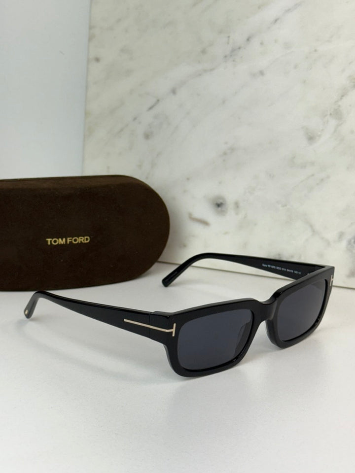 Tom Ford Ezra FT1075 Sunglasses in Black