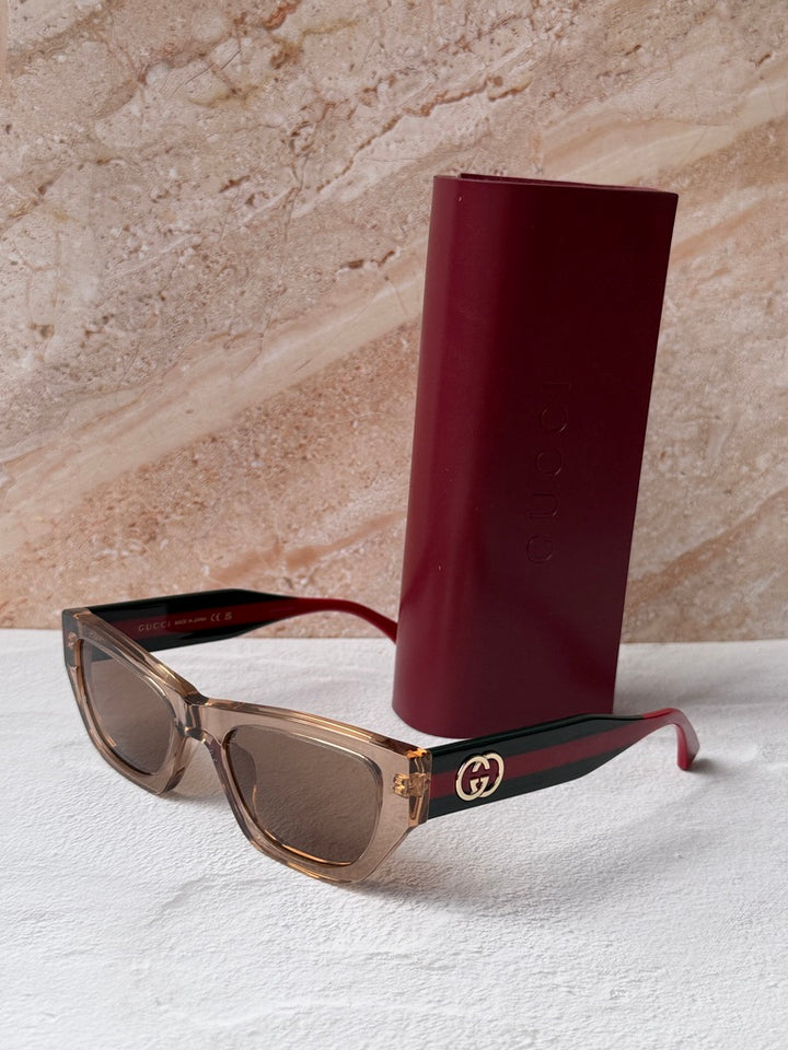 Gafas de sol extragrandes Gucci GG0817S con lentes grises 