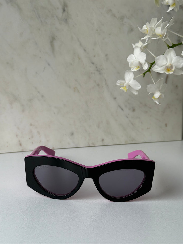 Gucci GG1843S Thick Rim Cat Eye Sunglasses in Black Pink