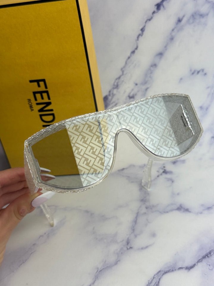 Fendi FE40128I Mask Sunglasses in Monogram Logo Transparent
