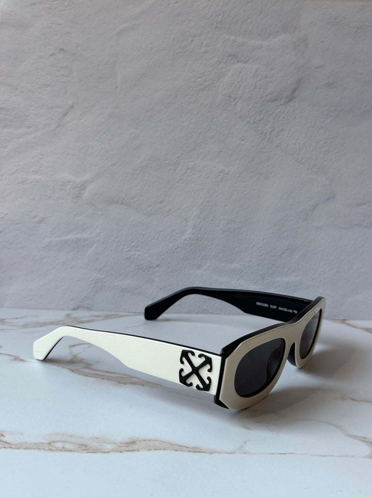 Off White Orlando Sunglasses in White