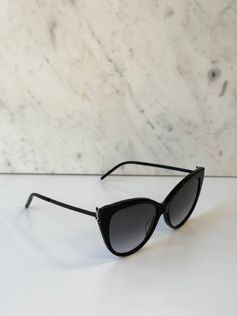Saint Laurent SLM48S_A/K gafas de sol estilo ojo de gato en negro