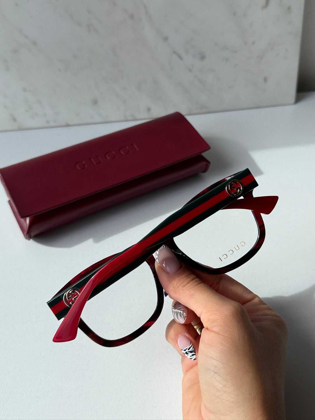 Monturas de ojos de gato Gucci GG0634O en marrón