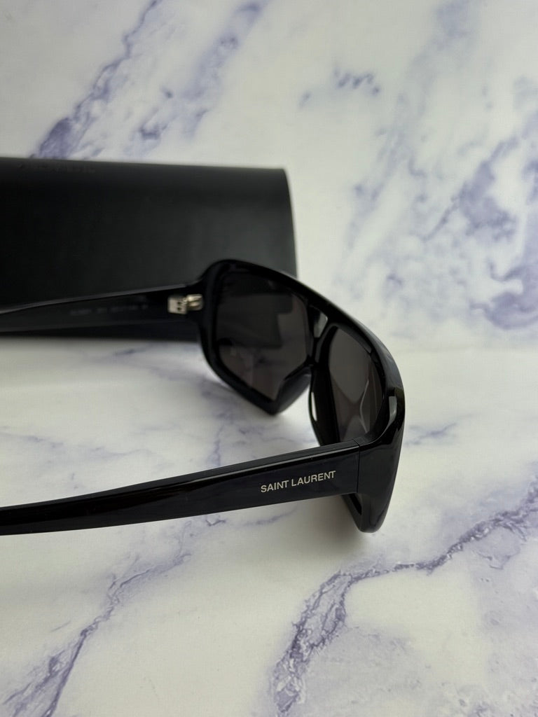 Saint Laurent SL569Y Aviator Sunglasses in Black