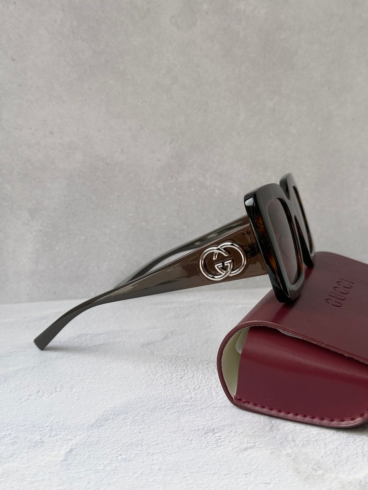 Gafas de sol con montura gruesa en marrón Gucci GG1338SK
