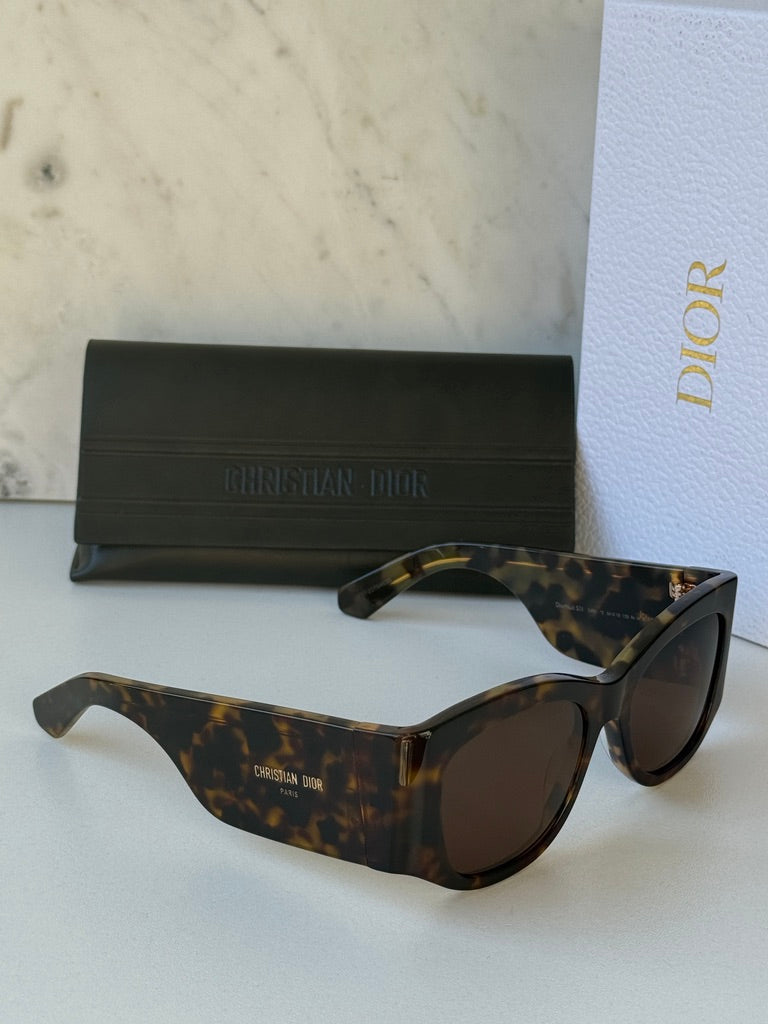 Dior DiorNuit S1I Oversized Sunglasses in Havana Brown