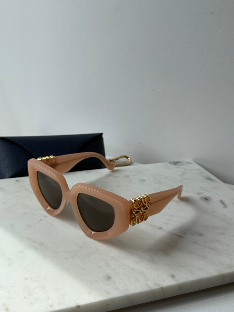 Loewe LW40154U Anagram Sunglasses in Pink