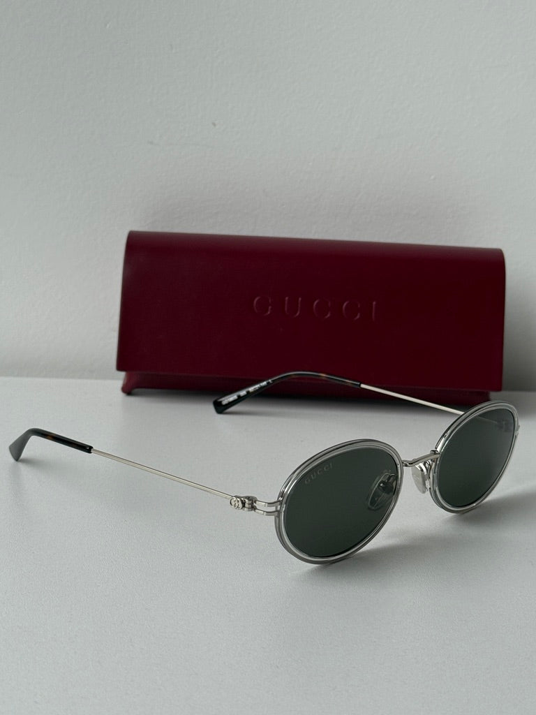 Gafas de sol extragrandes Gucci GG0817S con lentes grises 