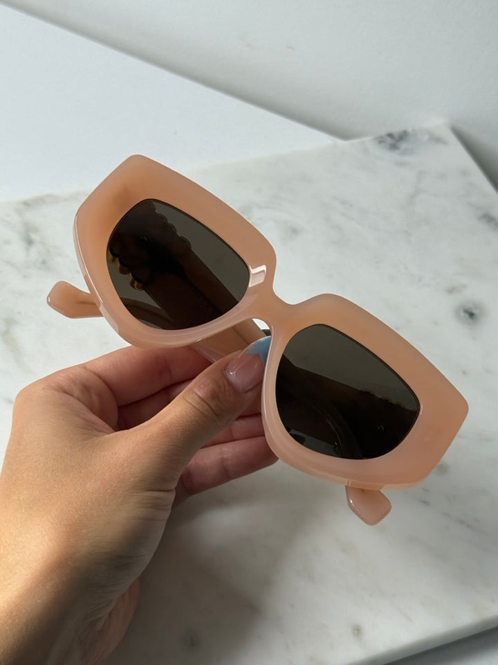 Loewe LW40154U Anagram Sunglasses in Pink