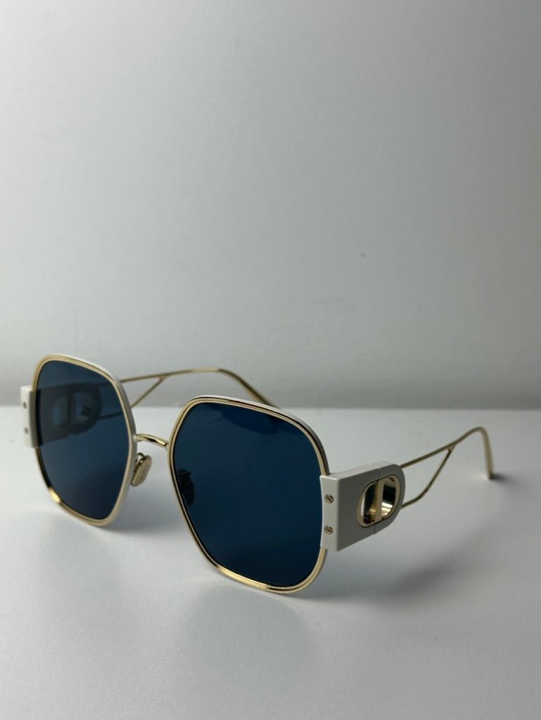 Dior 30Montaigne S5U Sunglasses in White