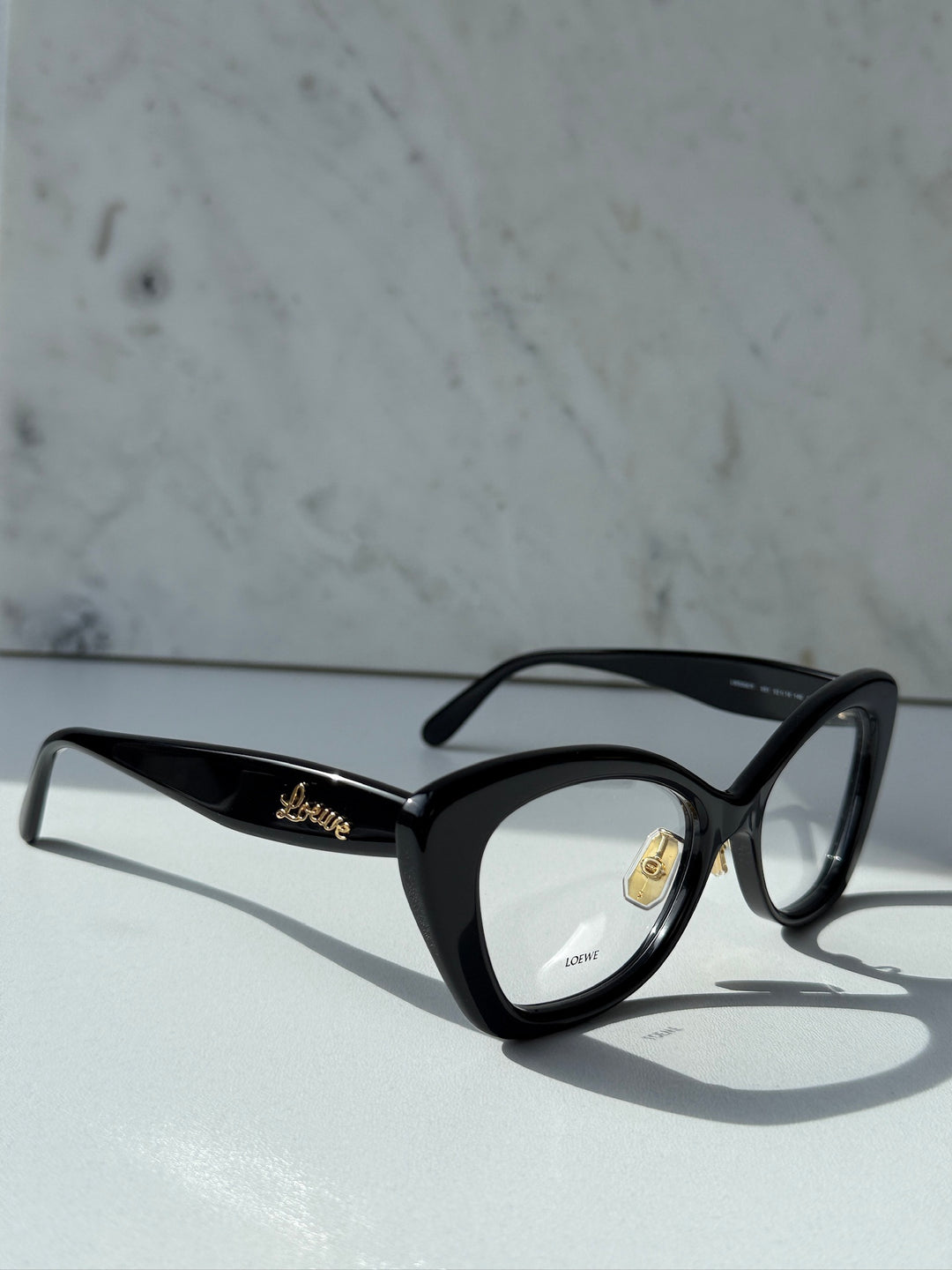 Monturas Loewe LW50035U en color marrón