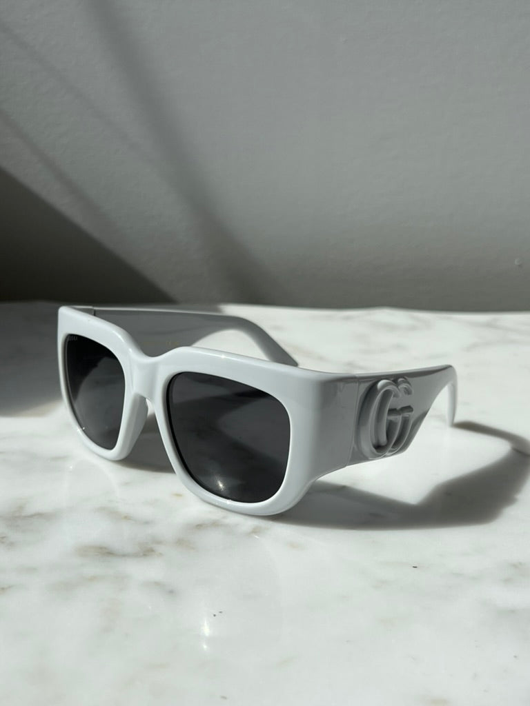 Gucci GG1545S Thick Rim Sunglasses in Grey