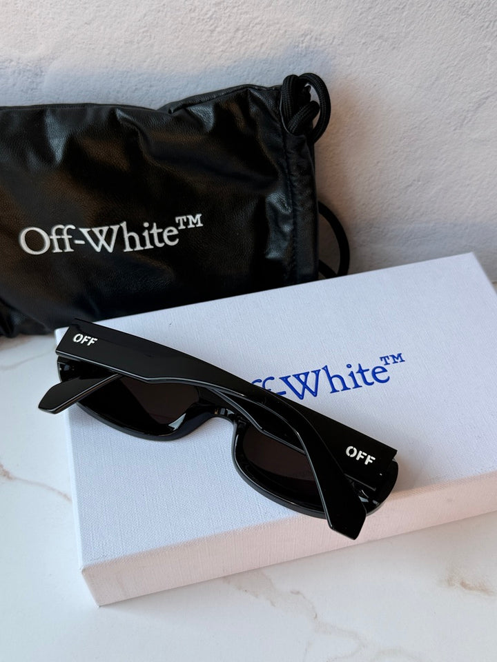 Off White Amalfi Sunglasses in Black