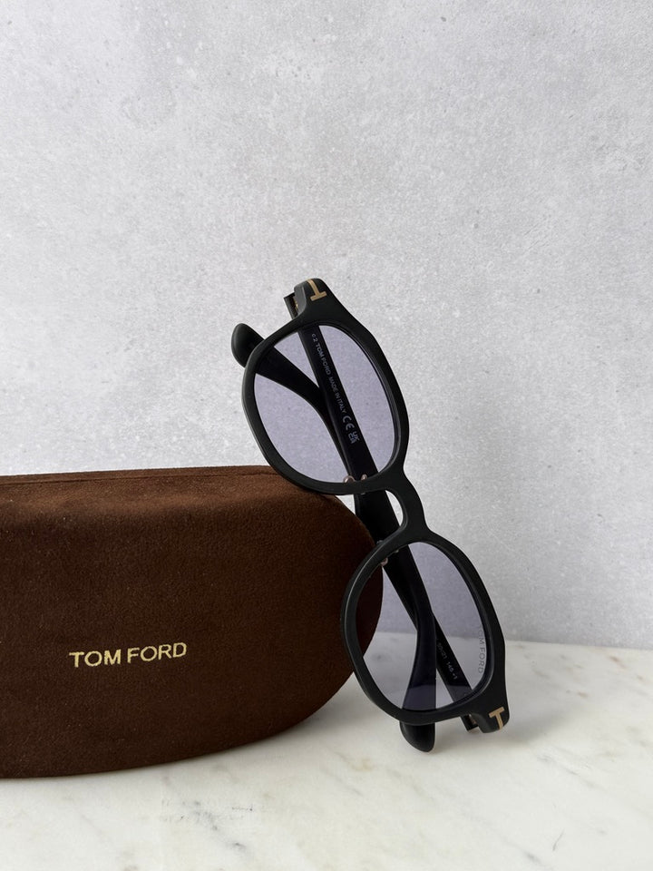 FT1149-D Matte Black Round Sunglasses