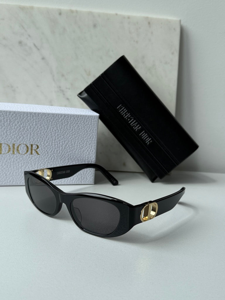 Dior 30Montaigne S9U Slim Sunglasses in Black Gold | Designer Daydream