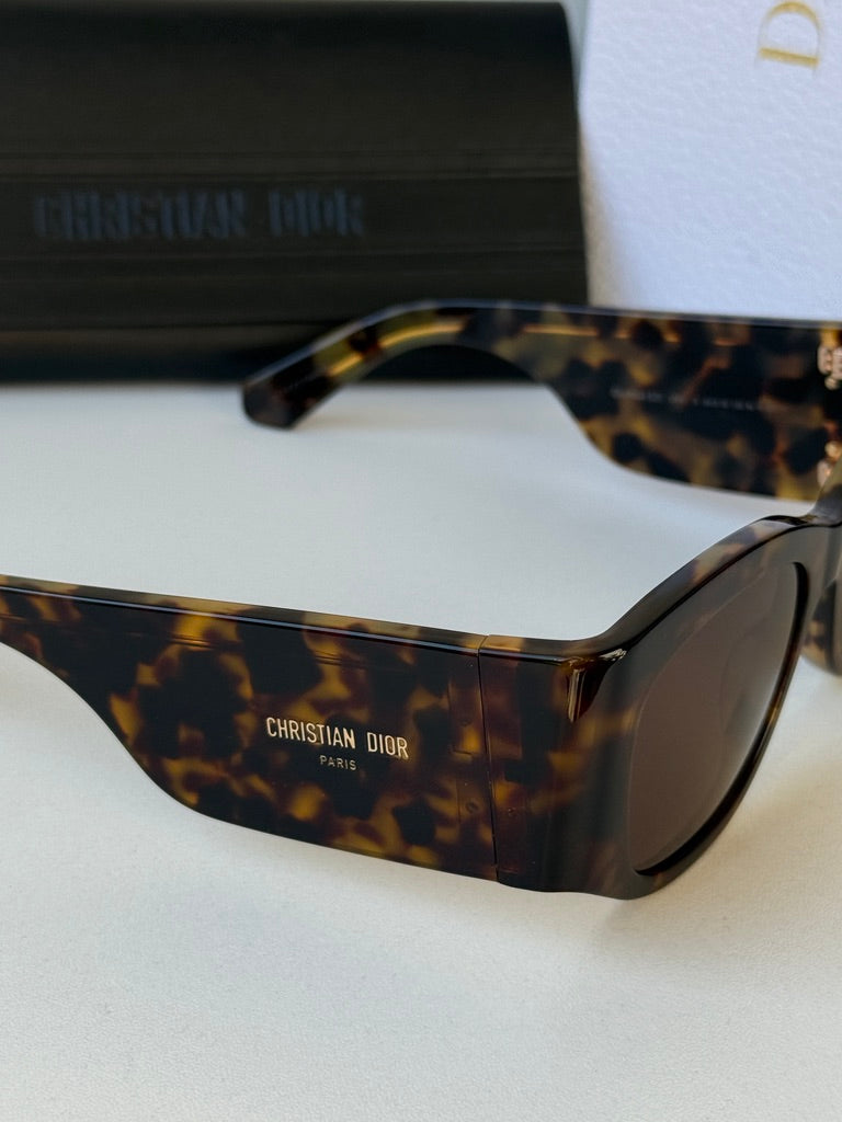 Dior DiorNuit S1I Oversized Sunglasses in Havana Brown
