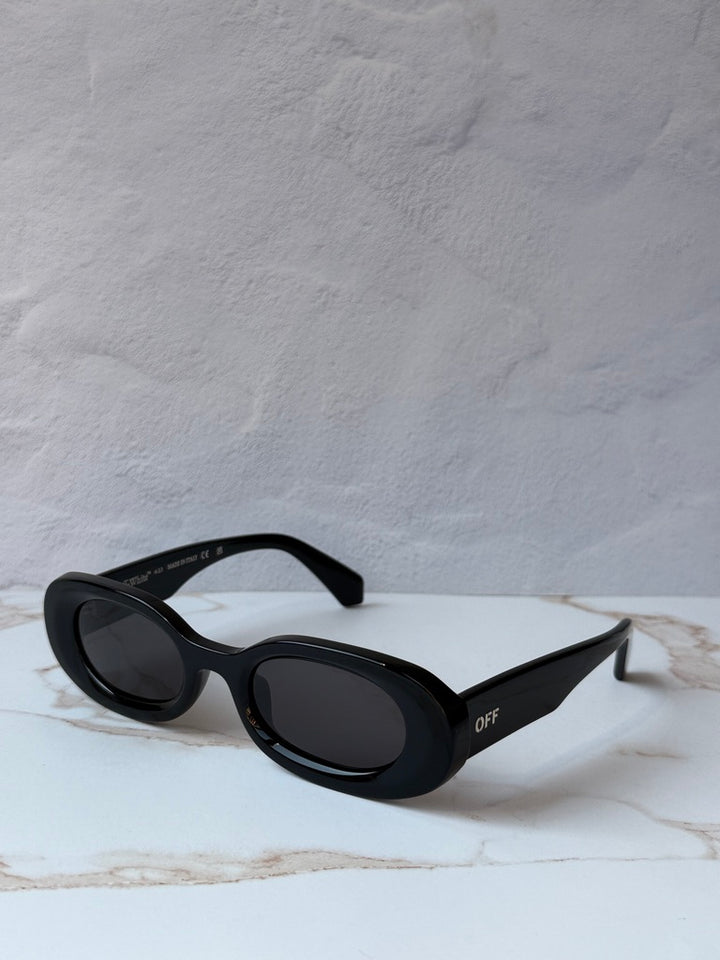 Off White Amalfi Sunglasses in Black