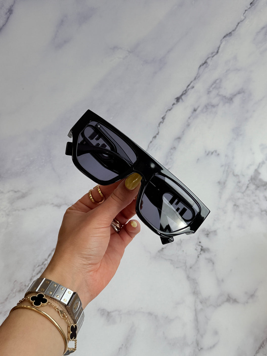 Fendi FE40108U O'Lock Black Sunglasses