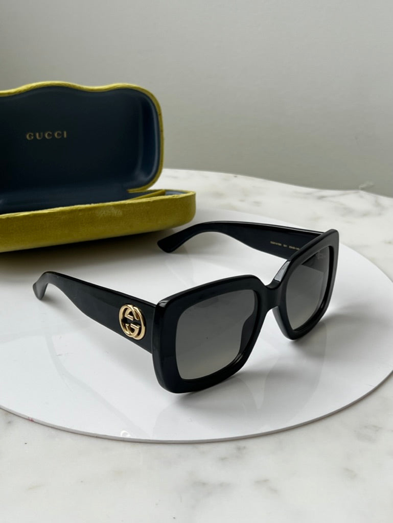Gucci GG0141SN Square Black Logo Sunglasses – Designer Daydream