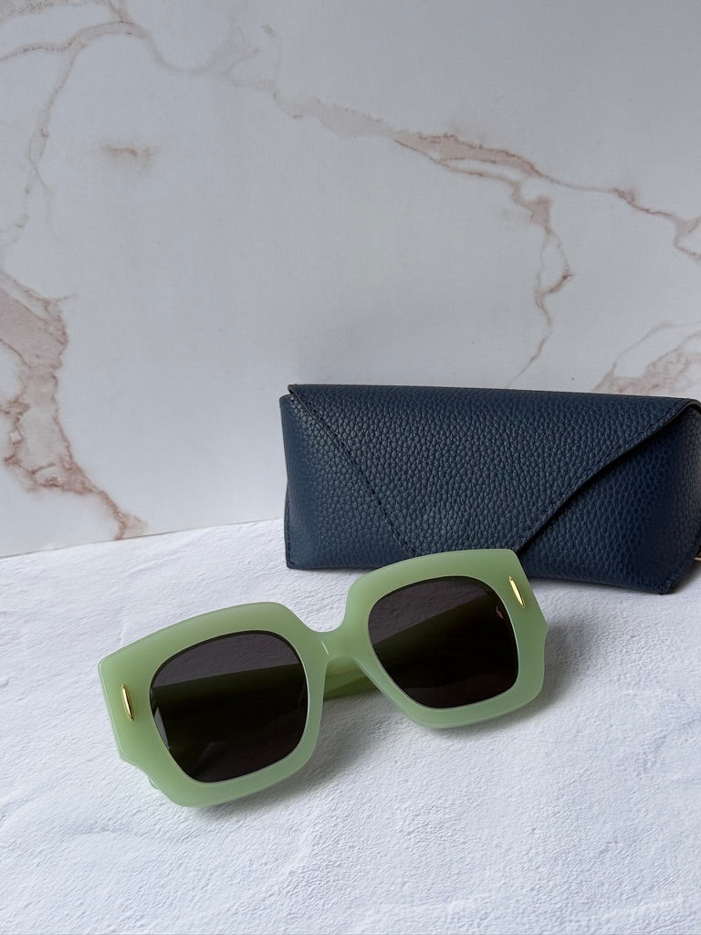 LW40129U Anagram Sunglasses in Light Green