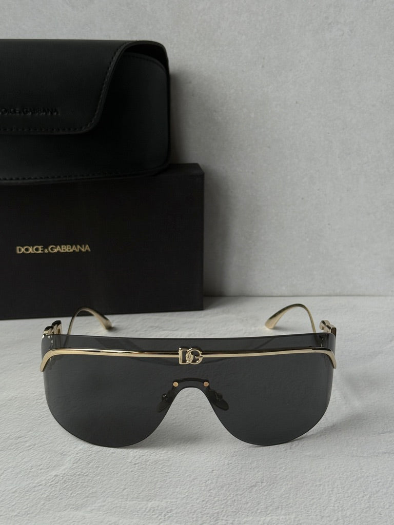 Dolce &amp; Gabbana DG2298B Gafas de sol con escudo negro cristalino 
