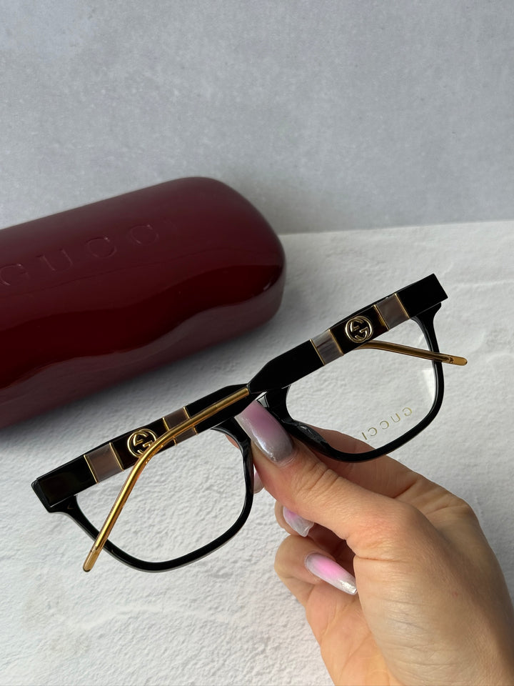 Monturas de anteojos estilo ojo de gato negro Gucci GG0600O