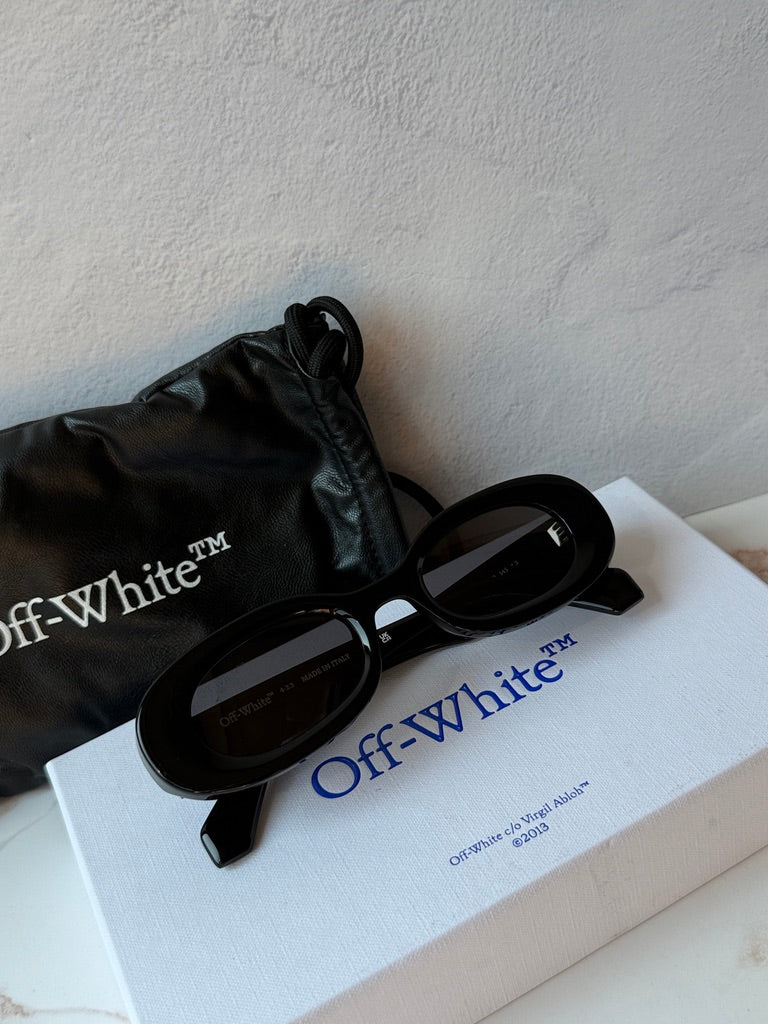 Off White Amalfi Sunglasses in Black