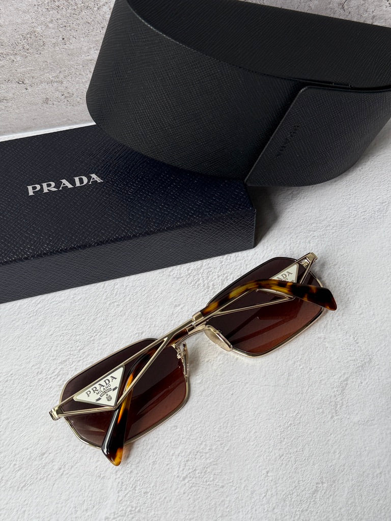 Gafas de sol Prada PR A51S en espejo azul dorado 
