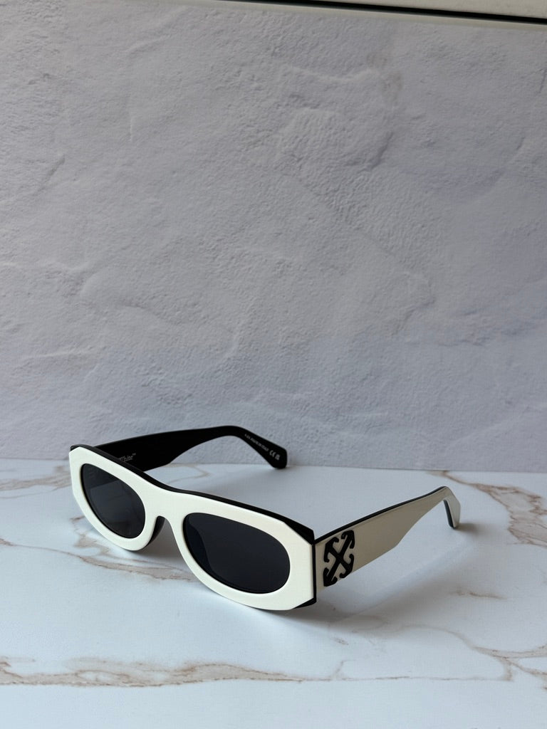 Off White Orlando Sunglasses in White