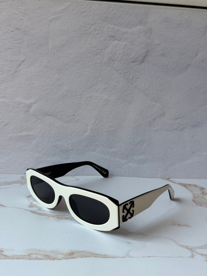 Off White Orlando Sunglasses in White