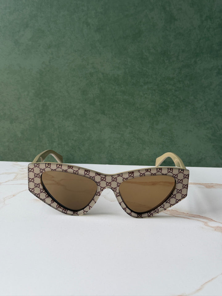 Gafas de sol extragrandes Gucci GG0817S con lentes grises 