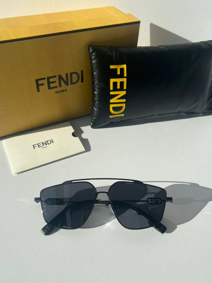 Fendi FE40079U O'Lock Aviator Sunglasses in Black