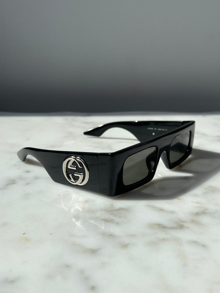 Gucci GG1646S Thick Rim Rectangle Sunglasses in Black